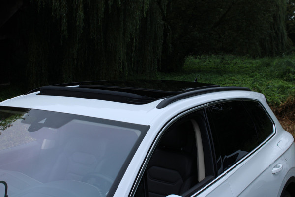 Volkswagen Touareg 3.0 TSi eHybrid ATMOSPHERE 4MOTION TREKHAAK/HEAD-UP/PANORAMADAK