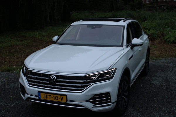 Volkswagen Touareg 3.0 TSi eHybrid ATMOSPHERE 4MOTION TREKHAAK/HEAD-UP/PANORAMADAK