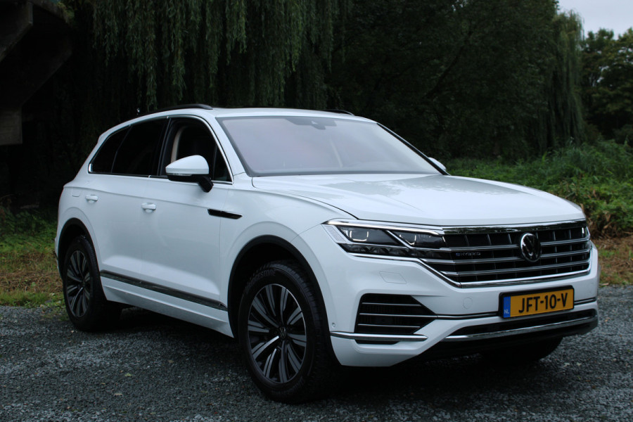 Volkswagen Touareg 3.0 TSi eHybrid ATMOSPHERE 4MOTION TREKHAAK/HEAD-UP/PANORAMADAK