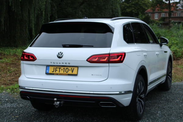 Volkswagen Touareg 3.0 TSi eHybrid ATMOSPHERE 4MOTION TREKHAAK/HEAD-UP/PANORAMADAK