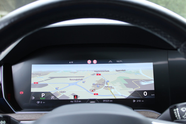 Volkswagen Touareg 3.0 TSi eHybrid ATMOSPHERE 4MOTION TREKHAAK/HEAD-UP/PANORAMADAK