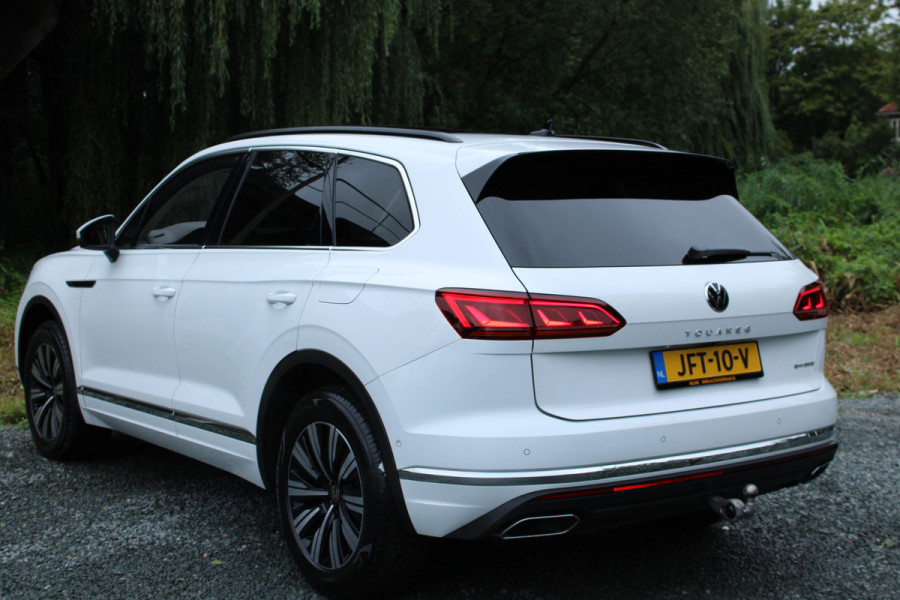 Volkswagen Touareg 3.0 TSi eHybrid ATMOSPHERE 4MOTION TREKHAAK/HEAD-UP/PANORAMADAK