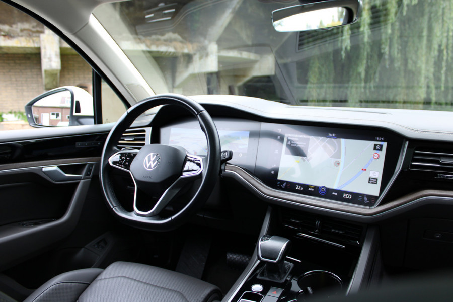 Volkswagen Touareg 3.0 TSi eHybrid ATMOSPHERE 4MOTION TREKHAAK/HEAD-UP/PANORAMADAK