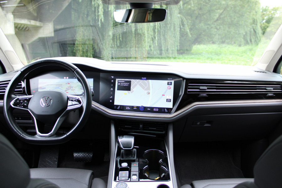 Volkswagen Touareg 3.0 TSi eHybrid ATMOSPHERE 4MOTION TREKHAAK/HEAD-UP/PANORAMADAK