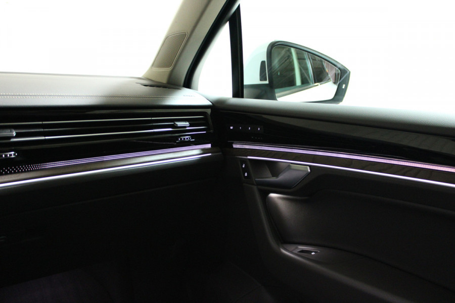 Volkswagen Touareg 3.0 TSi eHybrid ATMOSPHERE 4MOTION TREKHAAK/HEAD-UP/PANORAMADAK