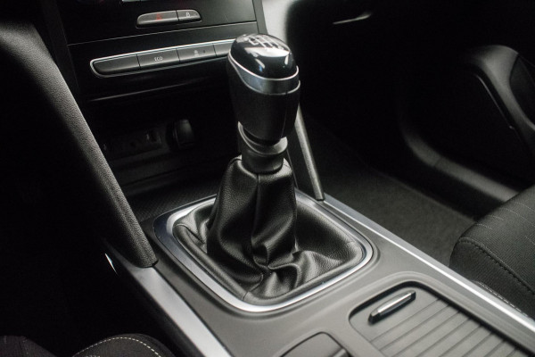 Renault MEGANE Estate 1.3 TCe Limited [ Keyless Carplay Trekhaak LED 1e Eigenaar ]