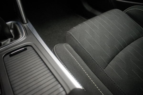 Renault MEGANE Estate 1.3 TCe Limited [ Keyless Carplay Trekhaak LED 1e Eigenaar ]