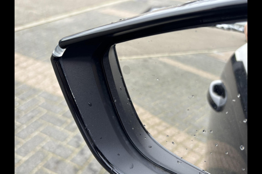 Peugeot 308 1.6 Plug-in Hybrid 225 GT STUUR + STOELVERW. MET MASSAGE| ELEK. STOEL| PANO| 360 CAMERA| ELEK. ACHTERKLEP| DODE HOEK| KEYLESS