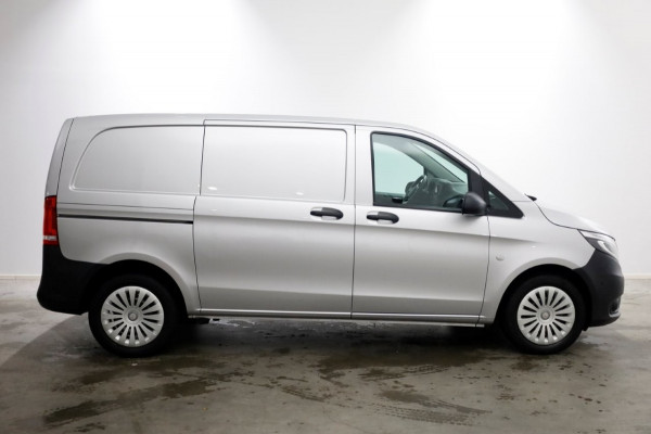 Mercedes-Benz Vito 114 CDI 136pk Compact 9G Automaat 2x Schuifdeur/LED/Camera/Inrichting 05-2022