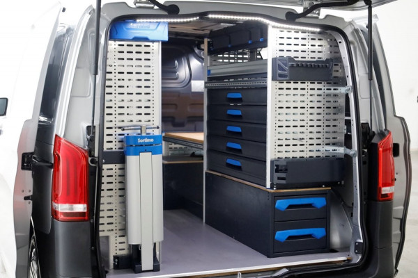 Mercedes-Benz Vito 114 CDI 136pk Compact 9G Automaat 2x Schuifdeur/LED/Camera/Inrichting 05-2022