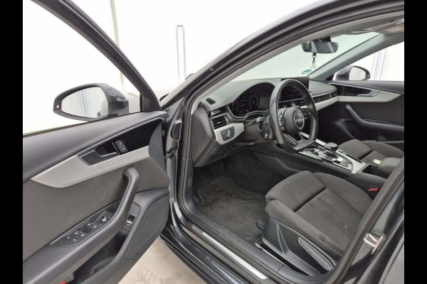 Audi A4 Avant 35 TFSI Aut. Business Sport | Trekhaak | Navi | Keyless |