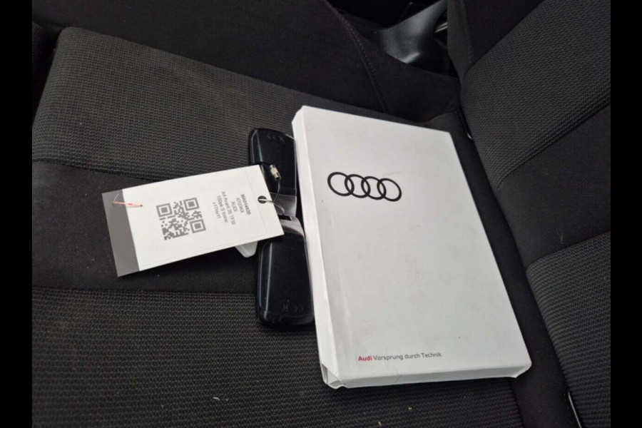 Audi A4 Avant 35 TFSI Aut. Business Sport | Trekhaak | Navi | Keyless |