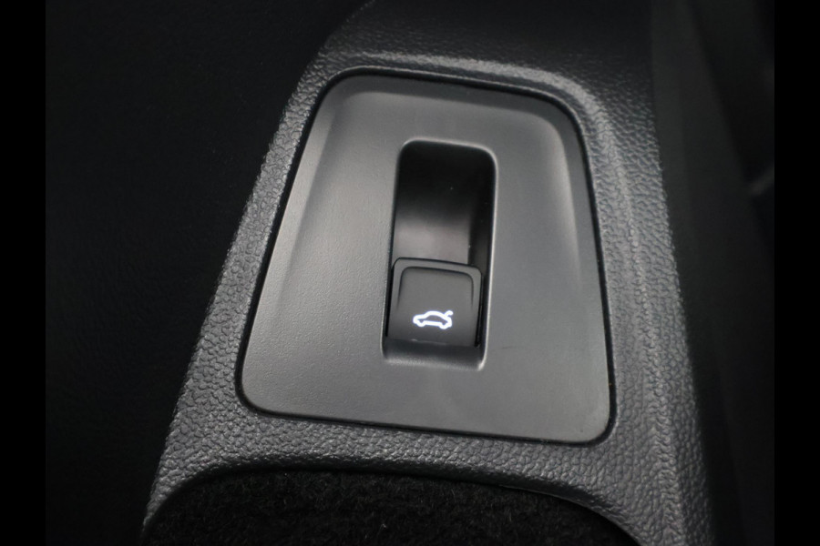 Volkswagen Tiguan Allspace 1.5 TSI AUTOMAAT.7 ZITS.GARANTIE 10-2030* PANODAK .PDC V+A. APPLE/ANDROID. STOELVERWARMING ETC ETC