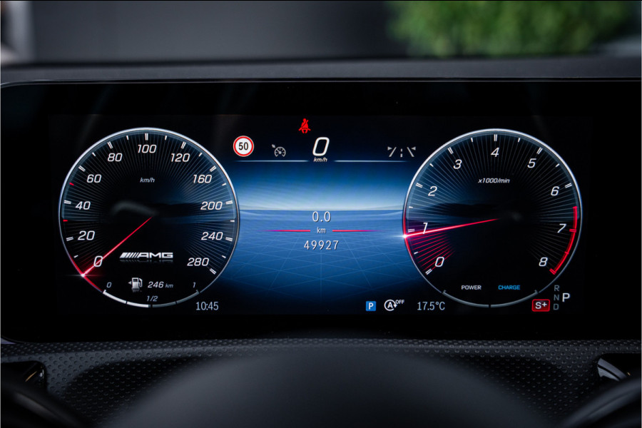 Mercedes-Benz A-Klasse AMG A35 4MATIC - Panorama | Burmester | Keyless | Camera | Stoelverwarming