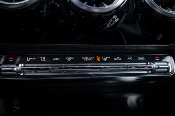 Mercedes-Benz A-Klasse AMG A35 4MATIC - Panorama | Burmester | Keyless | Camera | Stoelverwarming