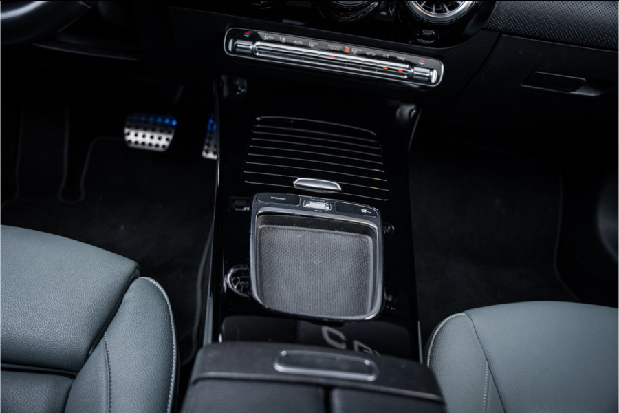 Mercedes-Benz A-Klasse AMG A35 4MATIC - Panorama | Burmester | Keyless | Camera | Stoelverwarming