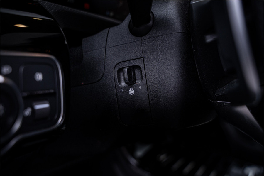 Mercedes-Benz A-Klasse AMG A35 4MATIC - Panorama | Burmester | Keyless | Camera | Stoelverwarming