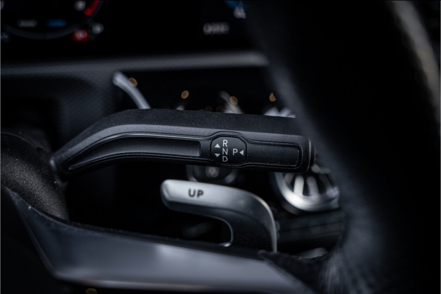 Mercedes-Benz A-Klasse AMG A35 4MATIC - Panorama | Burmester | Keyless | Camera | Stoelverwarming