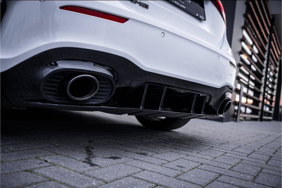 Mercedes-Benz A-Klasse AMG A35 4MATIC - Panorama | Burmester | Keyless | Camera | Stoelverwarming