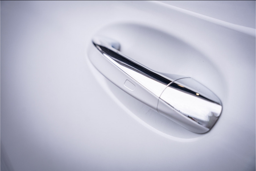 Mercedes-Benz A-Klasse AMG A35 4MATIC - Panorama | Burmester | Keyless | Camera | Stoelverwarming