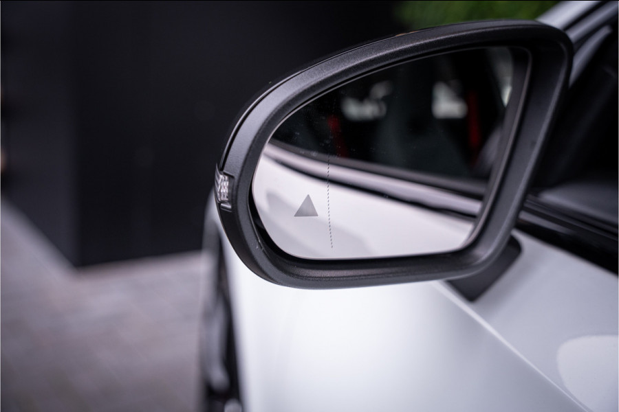 Mercedes-Benz A-Klasse AMG A35 4MATIC - Panorama | Burmester | Keyless | Camera | Stoelverwarming