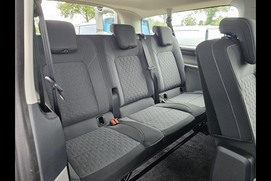 Ford Transit Custom 340 2.5 PHEV L2H1 Limited 233pk | Kombi |  Incl. BTW/BPM | Dubbele zijschuifdeur | Privacy Glass | Inklapbare trekhaak | 17 inch lichtmetalen velgen | Driver Assistance Pack Premium | Verwarmbaar stuurwiel