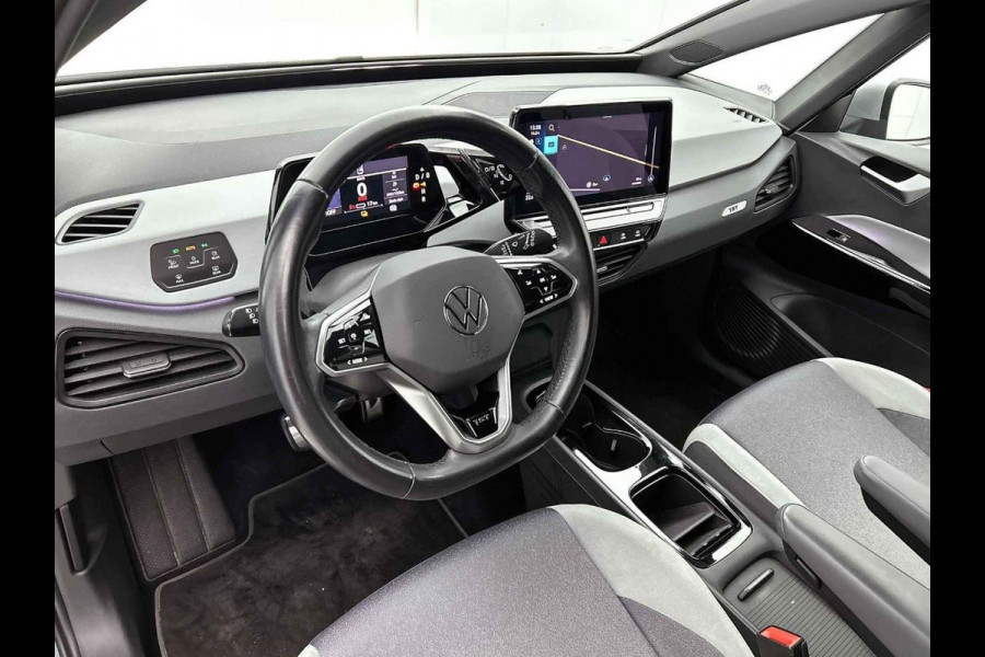 Volkswagen ID.3 First Plus 58 kWh | Stoelverwarming | Stuurverwarming | Camera | Adaptive Cruise Control | Navigatie | Standkachel | Keyless | Parkeersensoren | LED | Apple Carplay | BTW |