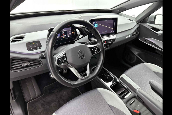 Volkswagen ID.3 First Plus 58 kWh | Stoelverwarming | Stuurverwarming | Camera | Adaptive Cruise Control | Navigatie | Standkachel | Keyless | Parkeersensoren | LED | Apple Carplay | BTW |
