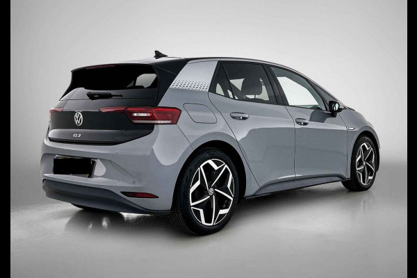 Volkswagen ID.3 First Plus 58 kWh | Stoelverwarming | Stuurverwarming | Camera | Adaptive Cruise Control | Navigatie | Standkachel | Keyless | Parkeersensoren | LED | Apple Carplay | BTW |