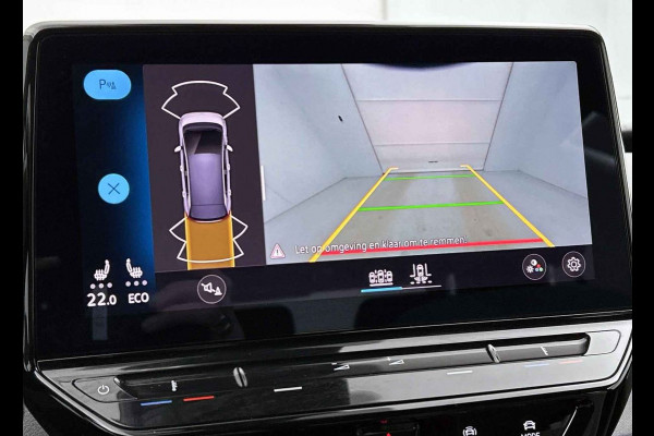 Volkswagen ID.3 First Plus 58 kWh | Stoelverwarming | Stuurverwarming | Camera | Adaptive Cruise Control | Navigatie | Standkachel | Keyless | Parkeersensoren | LED | Apple Carplay | BTW |