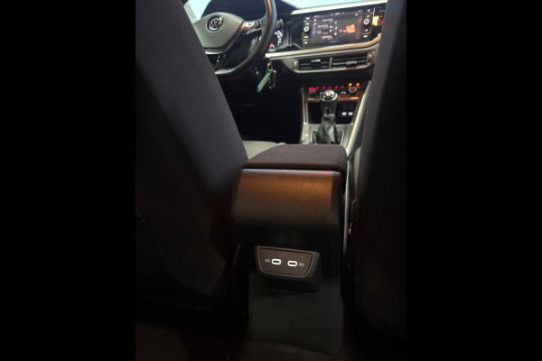 Volkswagen Polo 1.0 TSI Comfortline Business Navi | Clima | Cruise | Lichtmetaal | PDC