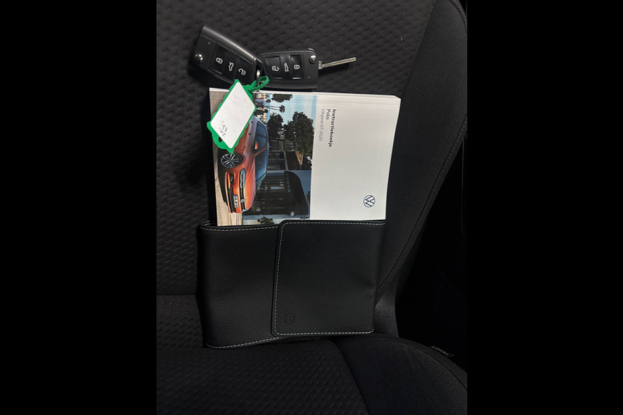 Volkswagen Polo 1.0 TSI Comfortline Business Navi | Clima | Cruise | Lichtmetaal | PDC