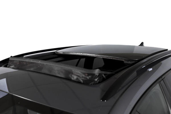 Volkswagen GOLF Variant 1.5 eTSI 150 PK R-Line - Automaat | S/K- Panodak | Dig. Cockpit | Adapt. Cruise | PDC | Camera | NAV + App. Connect | ECC | DAB | LM 18" |