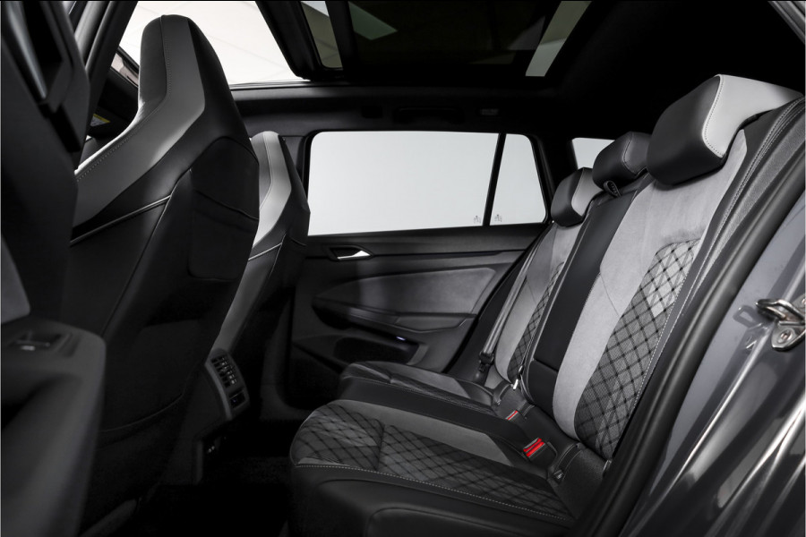 Volkswagen GOLF Variant 1.5 eTSI 150 PK R-Line - Automaat | S/K- Panodak | Dig. Cockpit | Adapt. Cruise | PDC | Camera | NAV + App. Connect | ECC | DAB | LM 18" |