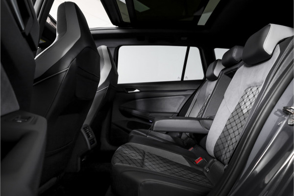 Volkswagen GOLF Variant 1.5 eTSI 150 PK R-Line - Automaat | S/K- Panodak | Dig. Cockpit | Adapt. Cruise | PDC | Camera | NAV + App. Connect | ECC | DAB | LM 18" |