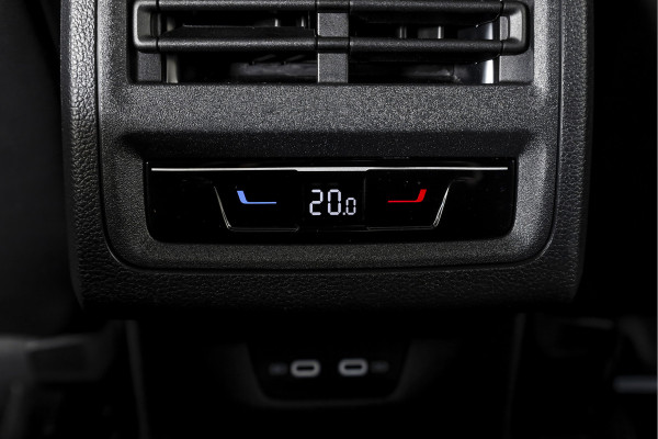 Volkswagen GOLF Variant 1.5 eTSI 150 PK R-Line - Automaat | S/K- Panodak | Dig. Cockpit | Adapt. Cruise | PDC | Camera | NAV + App. Connect | ECC | DAB | LM 18" |