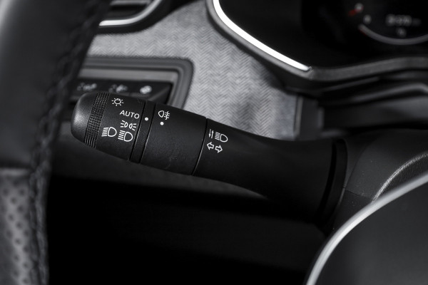 Renault Clio 1.0 TCe 90 PK GPF techno | Dig. Cockpit | Cruise | Stoel-+Stoelverw. | PDC | Camera | NAV + App. Connect | ECC | DAB | LM 16" | 2253