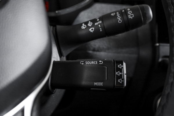 Renault Clio 1.0 TCe 90 PK GPF techno | Dig. Cockpit | Cruise | Stoel-+Stoelverw. | PDC | Camera | NAV + App. Connect | ECC | DAB | LM 16" | 2253