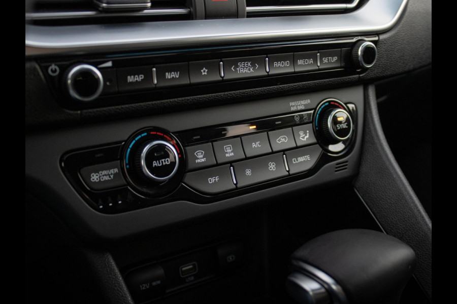 Kia Niro 1.6 GDi Hybrid Tech Edition Dynamicplusline | Stoel en stuurverwarming | Schuifkanteldak | Digitaal dashboard