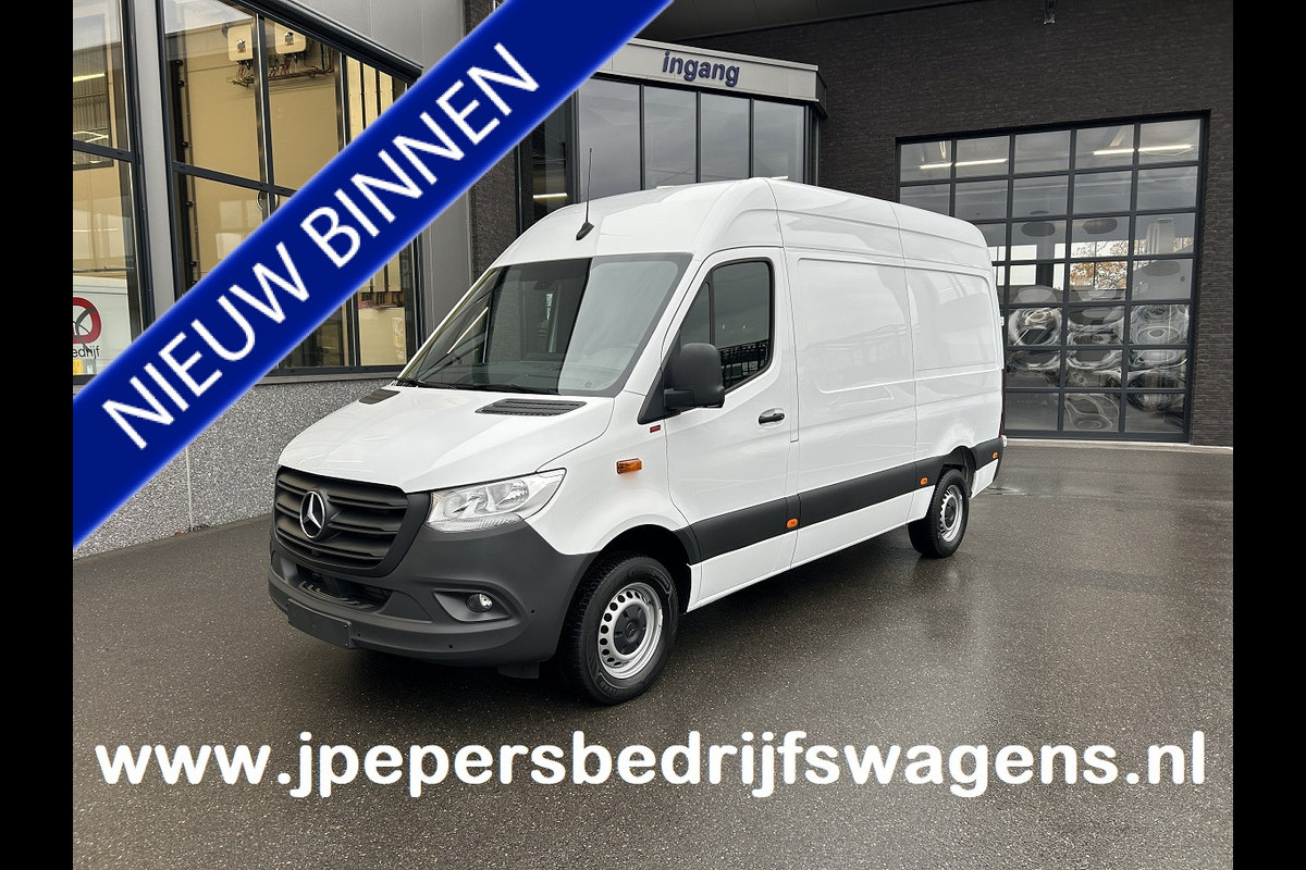 Mercedes-Benz Sprinter 317 CDI L2 H2 MBUX / 360 Camera / Navigatie / Parkeersensoren / Cruise control / Airco / 270 Graden achterdeuren
