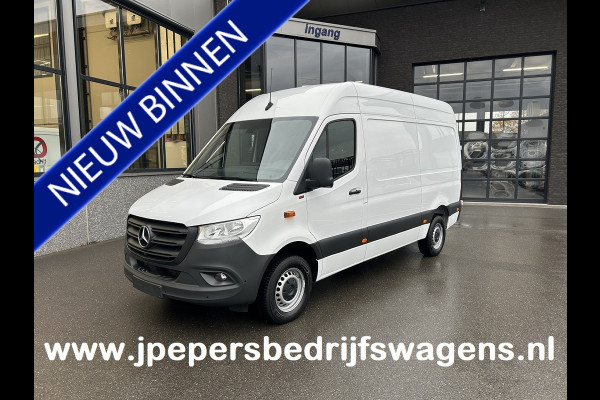 Mercedes-Benz Sprinter 317 CDI L2 H2 MBUX / 360 Camera / Navigatie / Parkeersensoren / Cruise control / Airco / 270 Graden achterdeuren