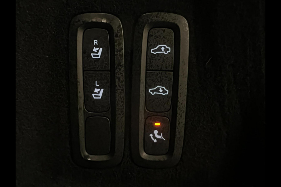 Volvo XC60 2.0 T8 Twin Engine AWD Inscription / BTW / B&W / Masaage