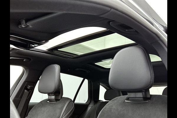 Mercedes-Benz C-Klasse Estate 300 e AMG Plug-In Hybride AMG Line | Night Pakket | Panorama Schuif-Kanteldak | Alarm Klasse 3 | KeyLess-Go | Easy Pack Achterklep. Inclusief 48 maanden Mercedes-Benz Certified garantie voor Europa.