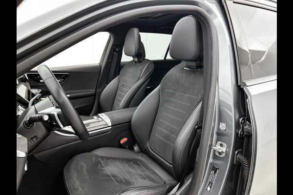 Mercedes-Benz C-Klasse Estate 300 e AMG Plug-In Hybride AMG Line | Night Pakket | Panorama Schuif-Kanteldak | Alarm Klasse 3 | KeyLess-Go | Easy Pack Achterklep. Inclusief 48 maanden Mercedes-Benz Certified garantie voor Europa.