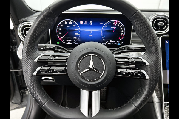 Mercedes-Benz C-Klasse Estate 300 e AMG Plug-In Hybride AMG Line | Night Pakket | Panorama Schuif-Kanteldak | Alarm Klasse 3 | KeyLess-Go | Easy Pack Achterklep. Inclusief 48 maanden Mercedes-Benz Certified garantie voor Europa.