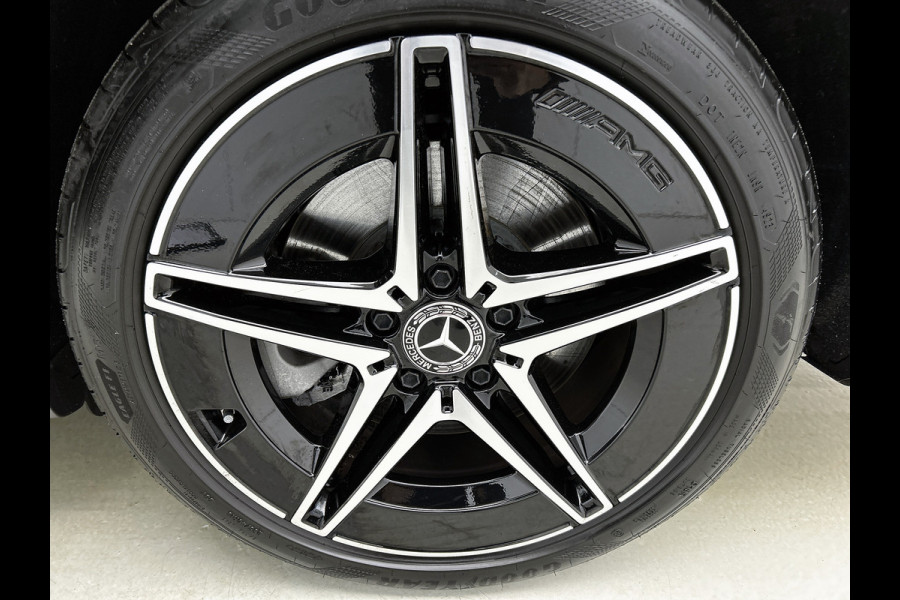 Mercedes-Benz C-Klasse Estate 300 e AMG Plug-In Hybride AMG Line | Night Pakket | Panorama Schuif-Kanteldak | Alarm Klasse 3 | KeyLess-Go | Easy Pack Achterklep. Inclusief 48 maanden Mercedes-Benz Certified garantie voor Europa.