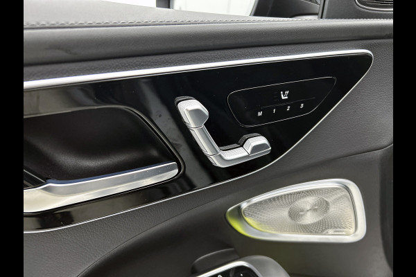 Mercedes-Benz C-Klasse Estate 300 e AMG Plug-In Hybride AMG Line | Night Pakket | Panorama Schuif-Kanteldak | Alarm Klasse 3 | KeyLess-Go | Easy Pack Achterklep. Inclusief 48 maanden Mercedes-Benz Certified garantie voor Europa.