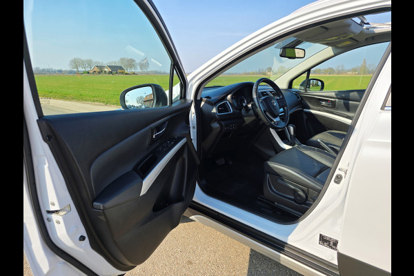 Suzuki S-Cross 1.4 Boosterjet AllGrip 4WD Style Smart Hybrid - 130 Pk - Automaat - Navi - Camera - Stoelverwarming