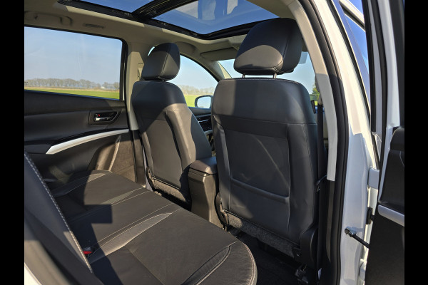 Suzuki S-Cross 1.4 Boosterjet AllGrip 4WD Style Smart Hybrid - 130 Pk - Automaat - Navi - Camera - Stoelverwarming