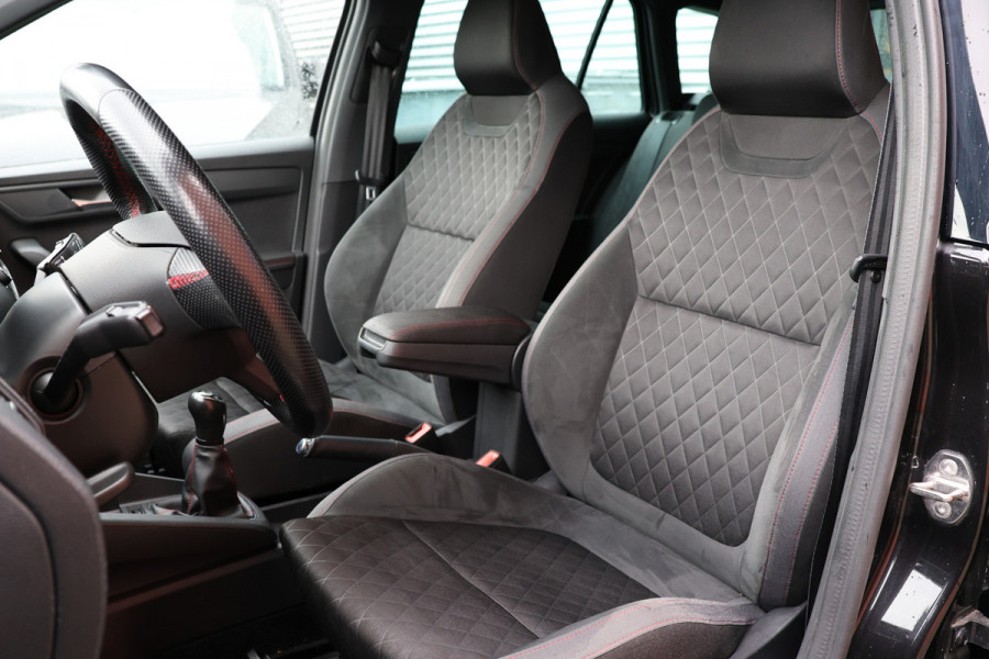 Škoda Fabia Combi 1.0 TSI Monte Carlo | CarPlay | PDC | LED | Trekhaak | Climatronic | LM Velgen | Sport stoelen | Nieuwe APK | NAP Logisch